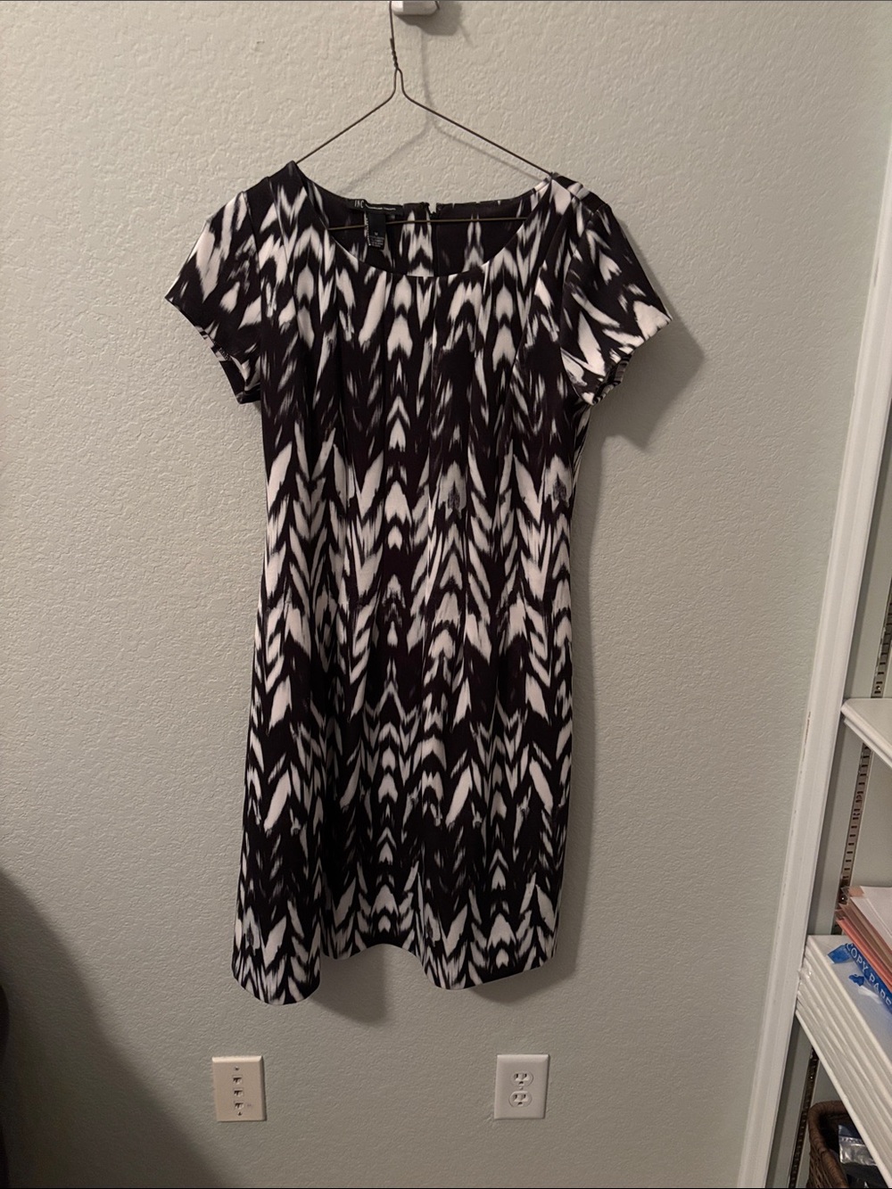 INC International Concepts Black & White Ikat-Style Short Sleeve Dress